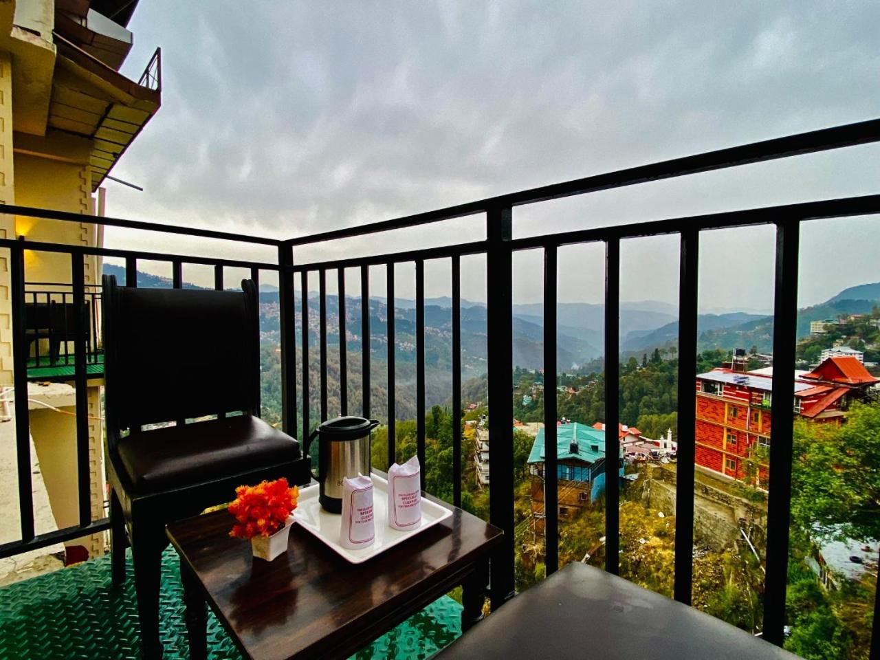 Hotel Aachman Regency With Rooftop Terrace Shimla Buitenkant foto